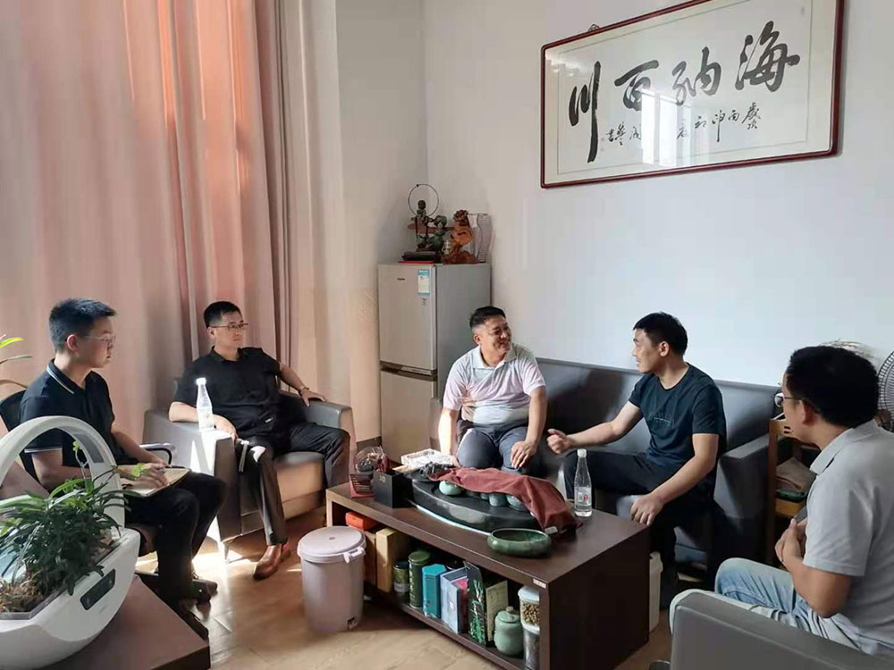 國資運(yùn)營公司走訪九龍園區(qū)企業(yè)，服務(wù)重點(diǎn)項目發(fā)展