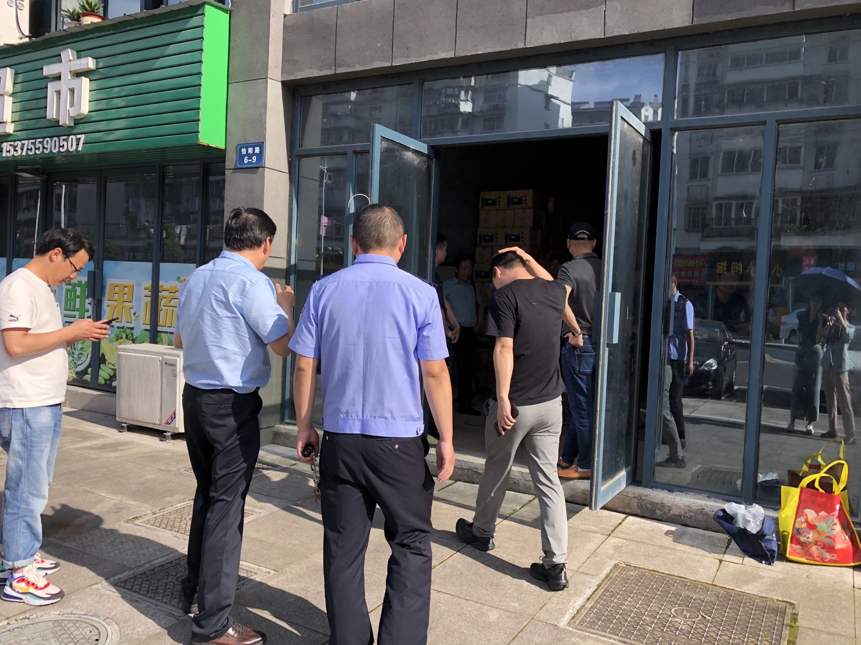 彰顯國企擔(dān)當(dāng)--助力社區(qū)提供老年食堂場(chǎng)地