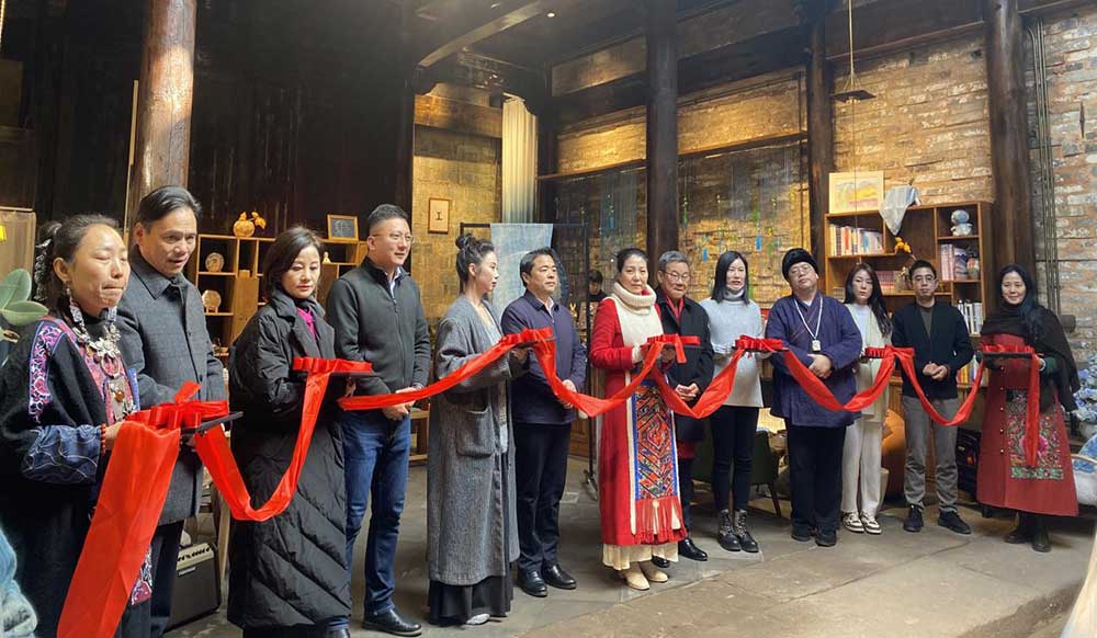 藍(lán)屋藝術(shù)館開業(yè)，為鄉(xiāng)村業(yè)態(tài)增活力